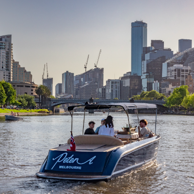 Hire a boat during the Melbourne Boat Show